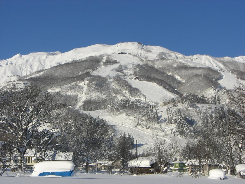 Nagomi-Tei Hotel Hakuba Exterior photo